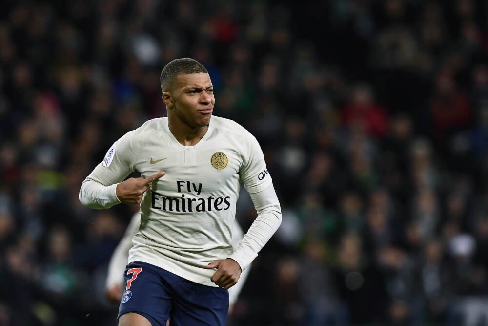 当奢侈品主动抛弃中产，它正在失去什么？